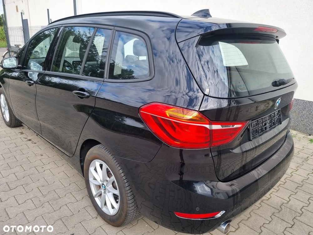 BMW Seria 2 216d Sport Line - 30