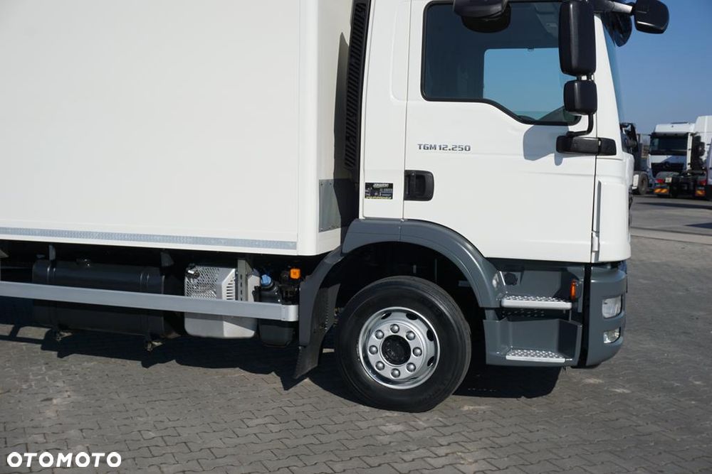 MAN TGM / 12.250 / EURO 6 / KONTENER + WINDA / 20 PALET / DŁ. 8 M - 25