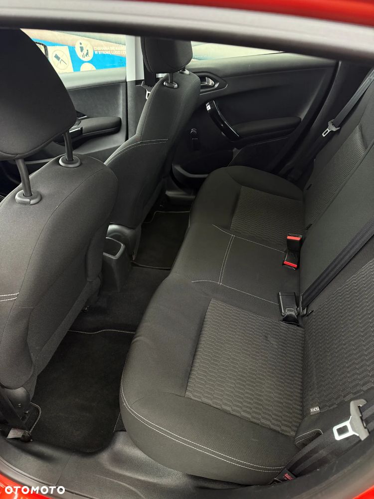 Peugeot 208 1.2 PureTech Active - 8