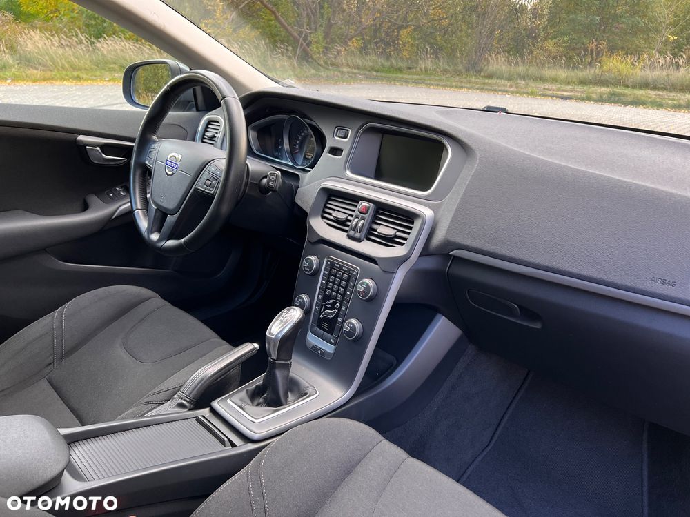 Volvo V40 D2 Kinetic - 36