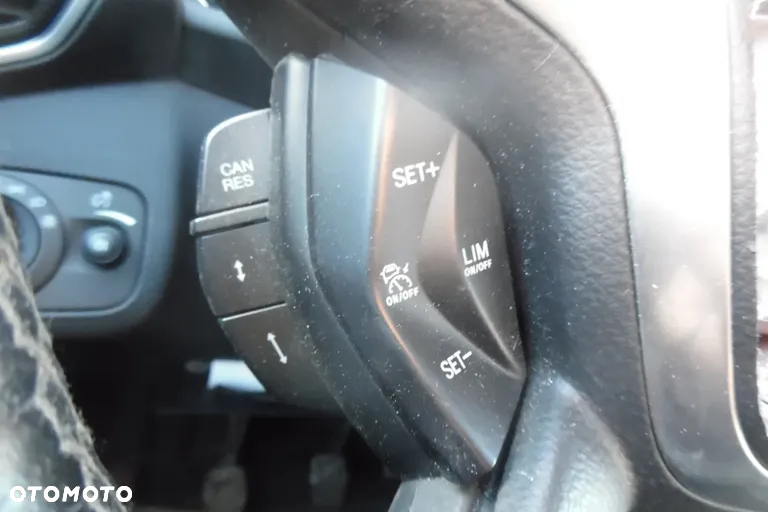 Ford Kuga 2.0 TDCi 2x4 Trend - 10