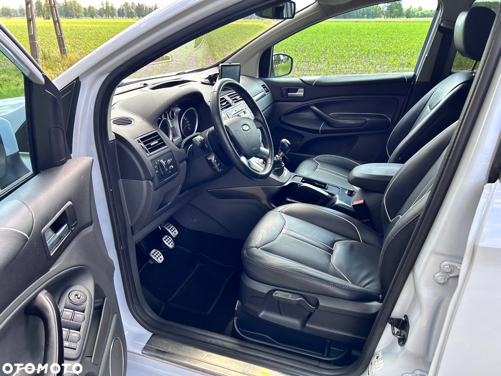 Ford Kuga 2.0 TDCi Individual - 13