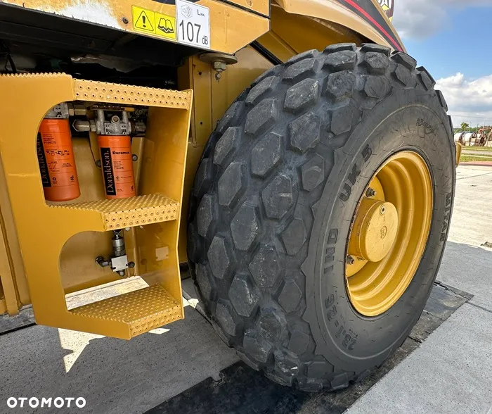 Caterpillar CS-563E - 21