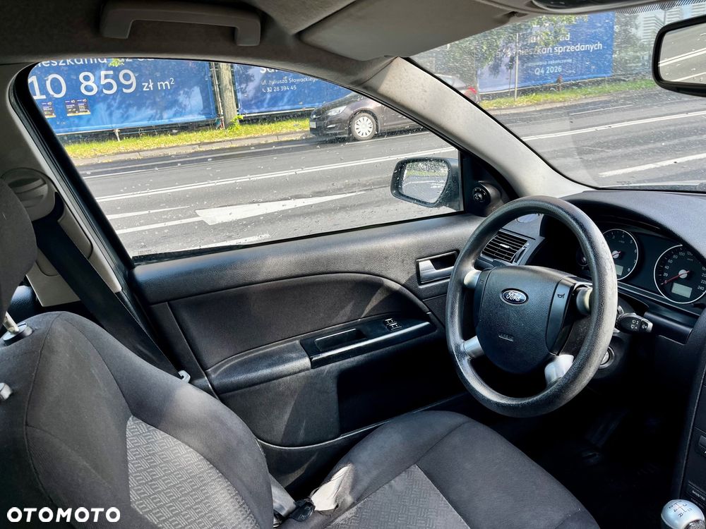 Ford Mondeo 1.8 X - 10
