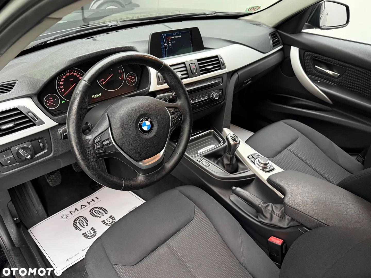 BMW Seria 3 316d Touring - 23