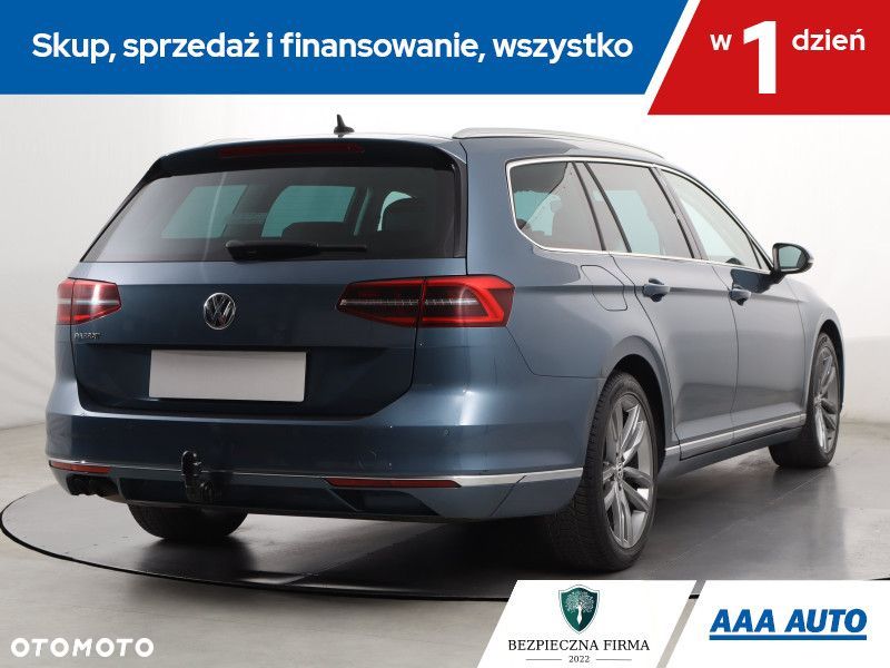 Volkswagen Passat - 6
