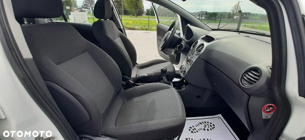 Opel Corsa - 32
