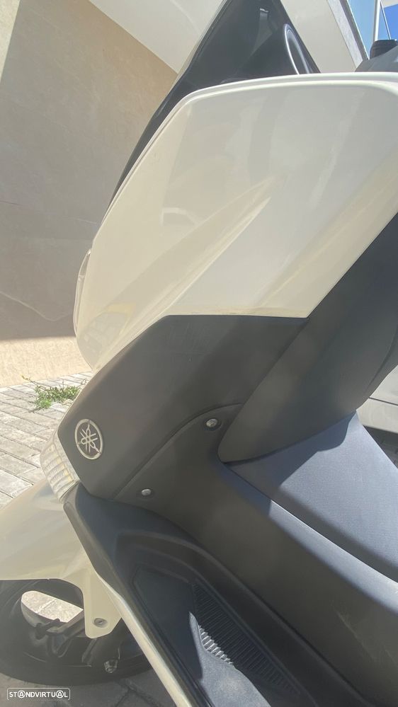 Yamaha NMAX - 8