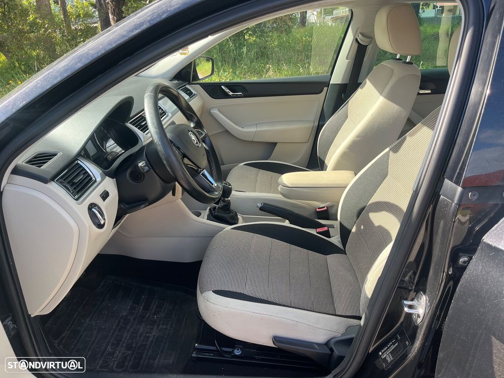 Skoda Rapid Spaceback 1.6 TDi Elegance - 14