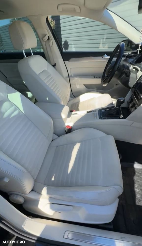 Volkswagen Passat Variant 2.0 TDI SCR DSG BlueMotion Highline - 8