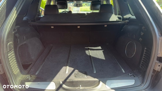 Jeep Grand Cherokee - 14