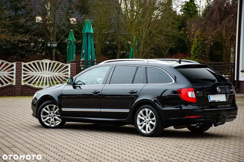 Skoda Superb 2.0 TDI DSG Exclusive - 23