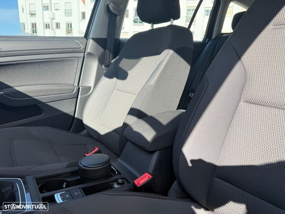 VW Golf Variant - 12