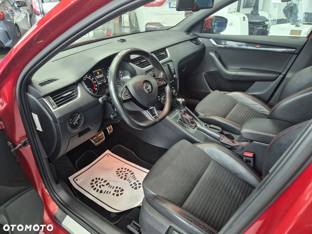 Skoda Octavia 2.0 TDI DSG RS - 16