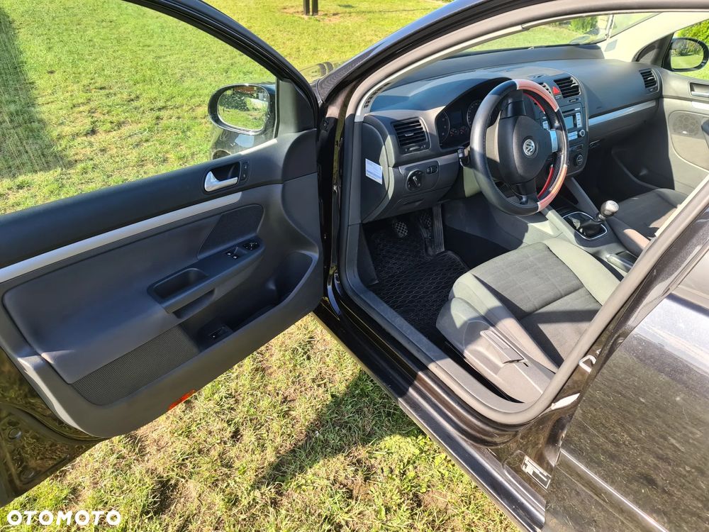 Volkswagen Golf - 17