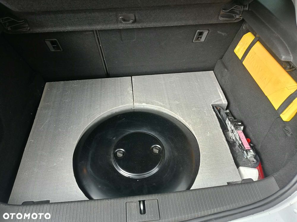 Opel Astra 1.6 Cosmo - 11