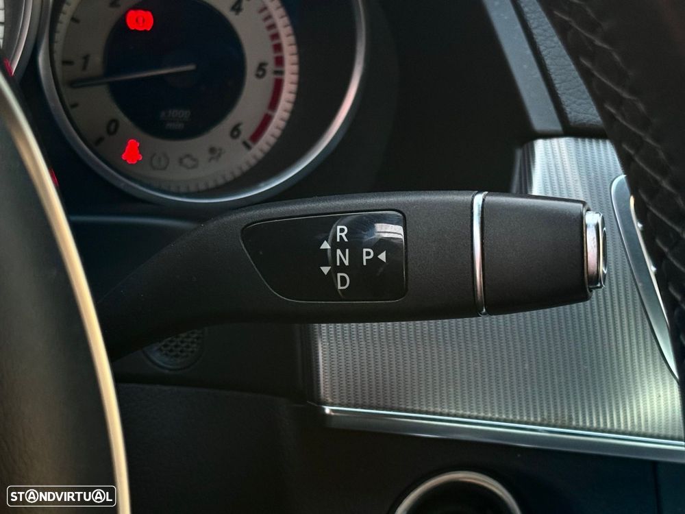 Mercedes-Benz E 300 BLUETEC Hybrid Avantgarde - 16