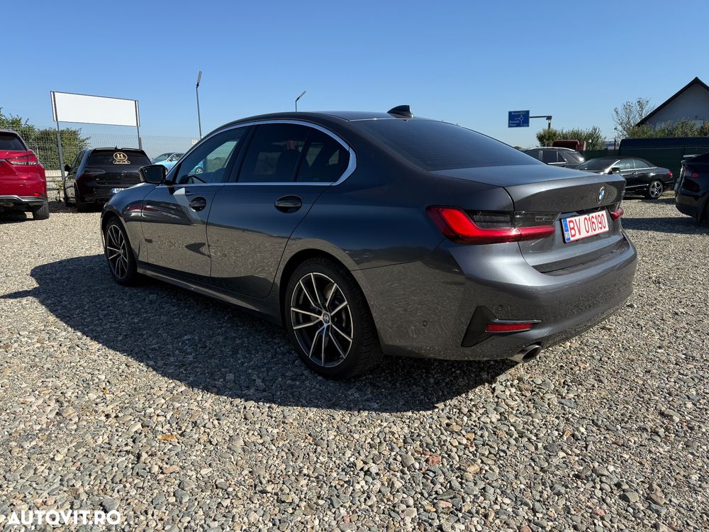 BMW Seria 3 330i xDrive AT - 5