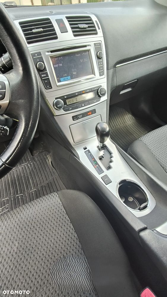 Toyota Avensis - 19