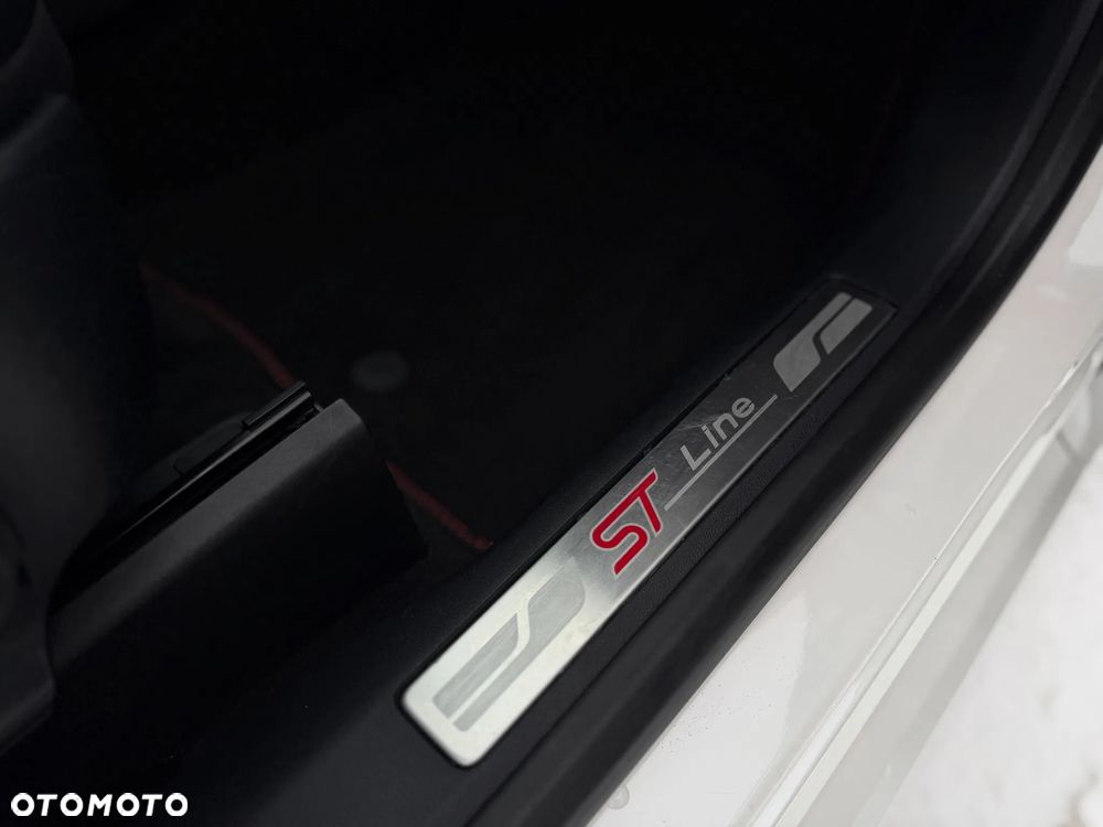 Ford Kuga 2.0 EcoBlue Hybrid ST-LINE - 10