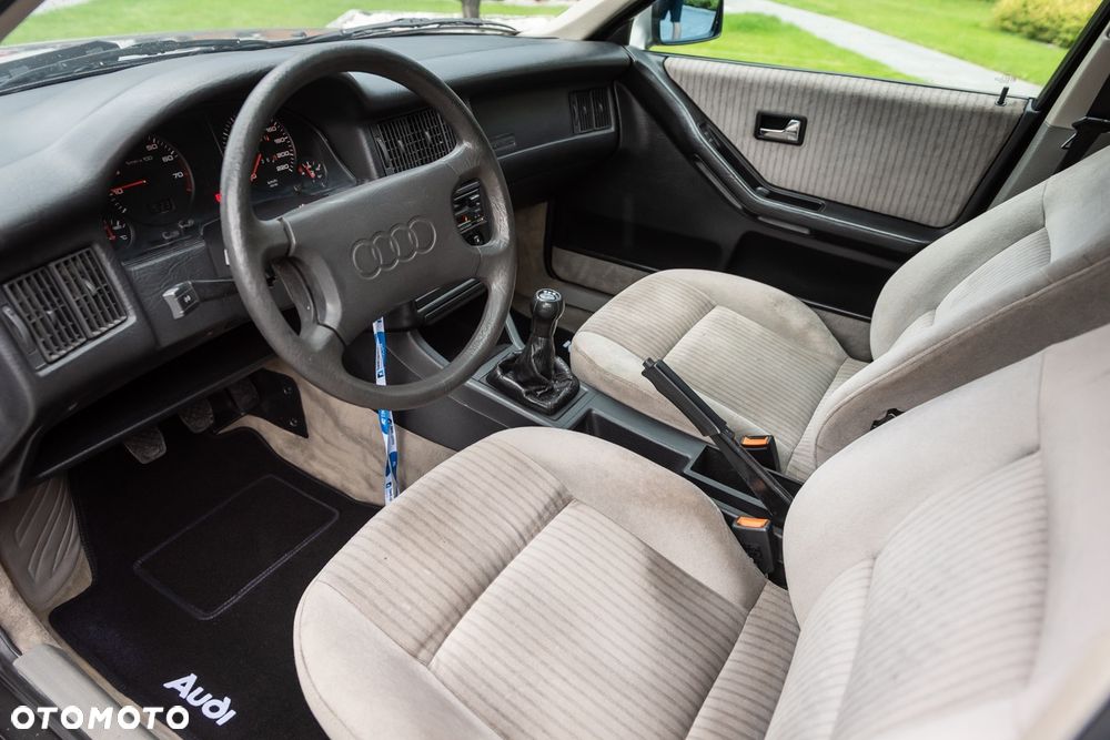 Audi 80 1.8 E - 16