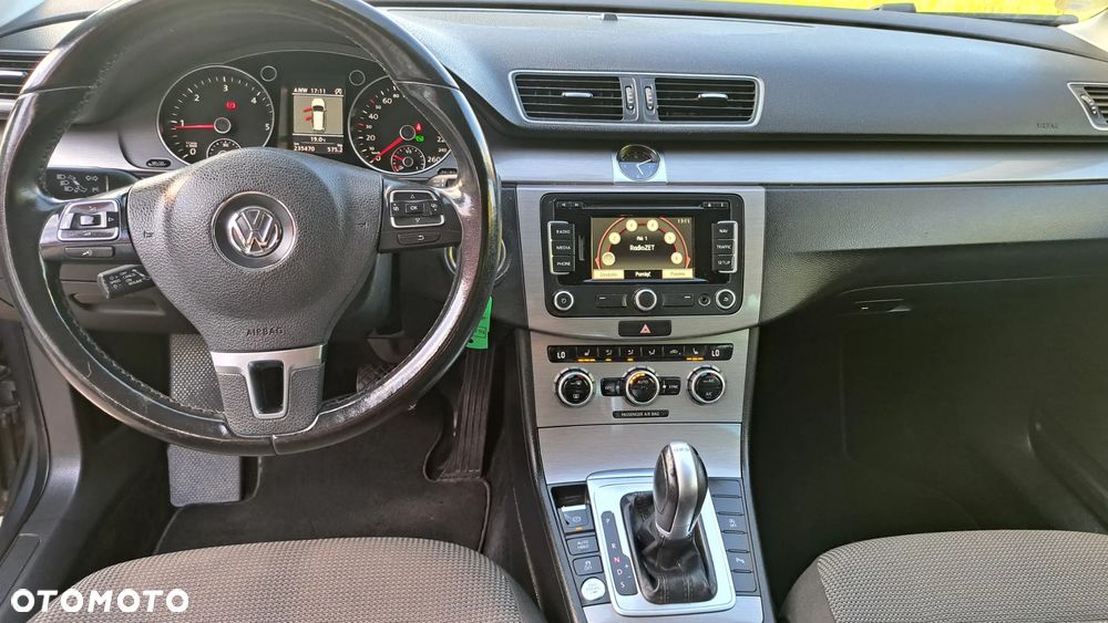 Volkswagen Passat 2.0 TDI DPF DSG Individual Chrom - 8