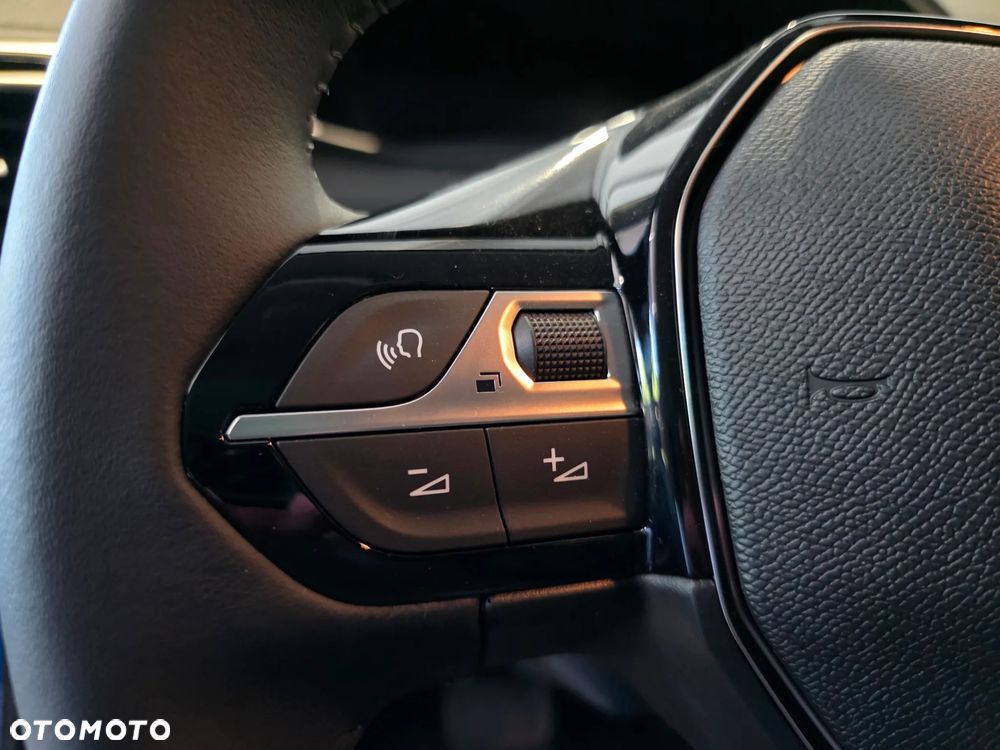 Peugeot 208 1.2 mHEV Allure e-DCS6 - 17