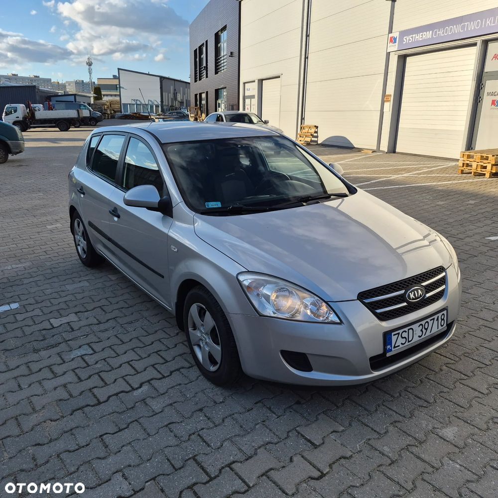 Kia Ceed 1.4 Comfort + - 2