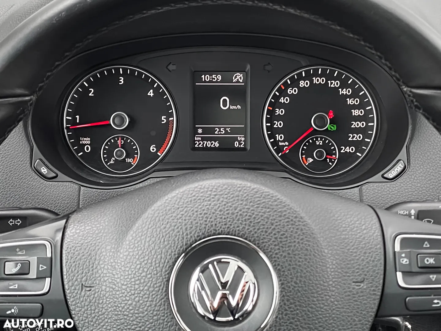 Volkswagen Sharan - 12