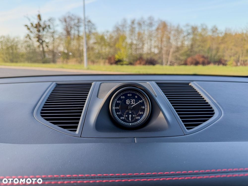Porsche Macan - 15