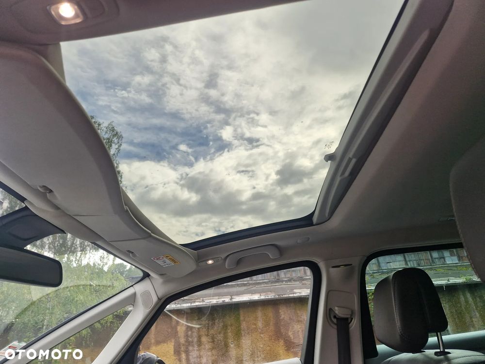 Renault Espace 1.6 dCi Energy Initiale Paris EDC 7os - 14