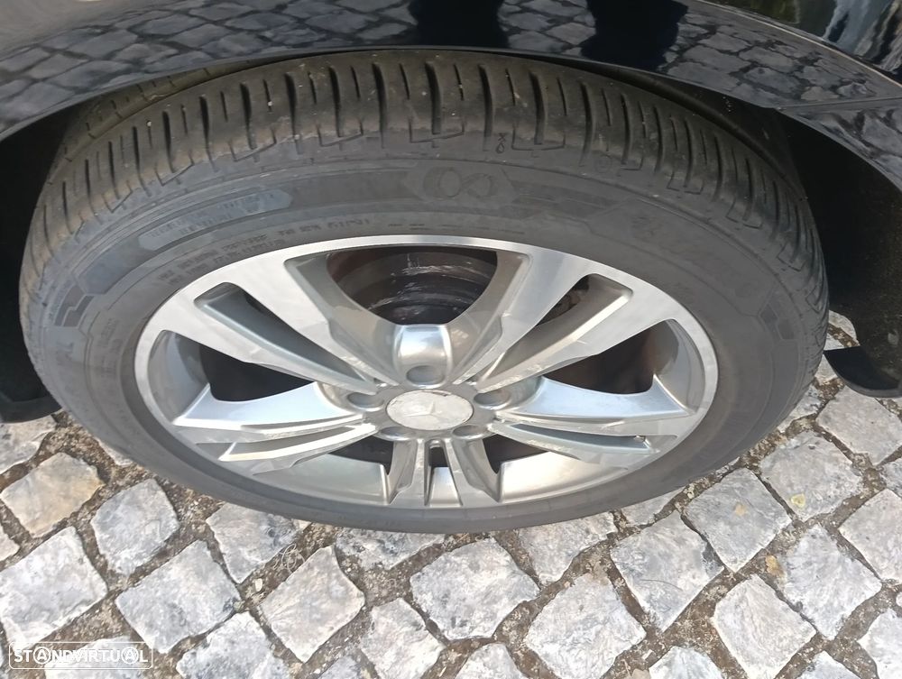 Mercedes-Benz E 220 CDI Auto Elegance - 39