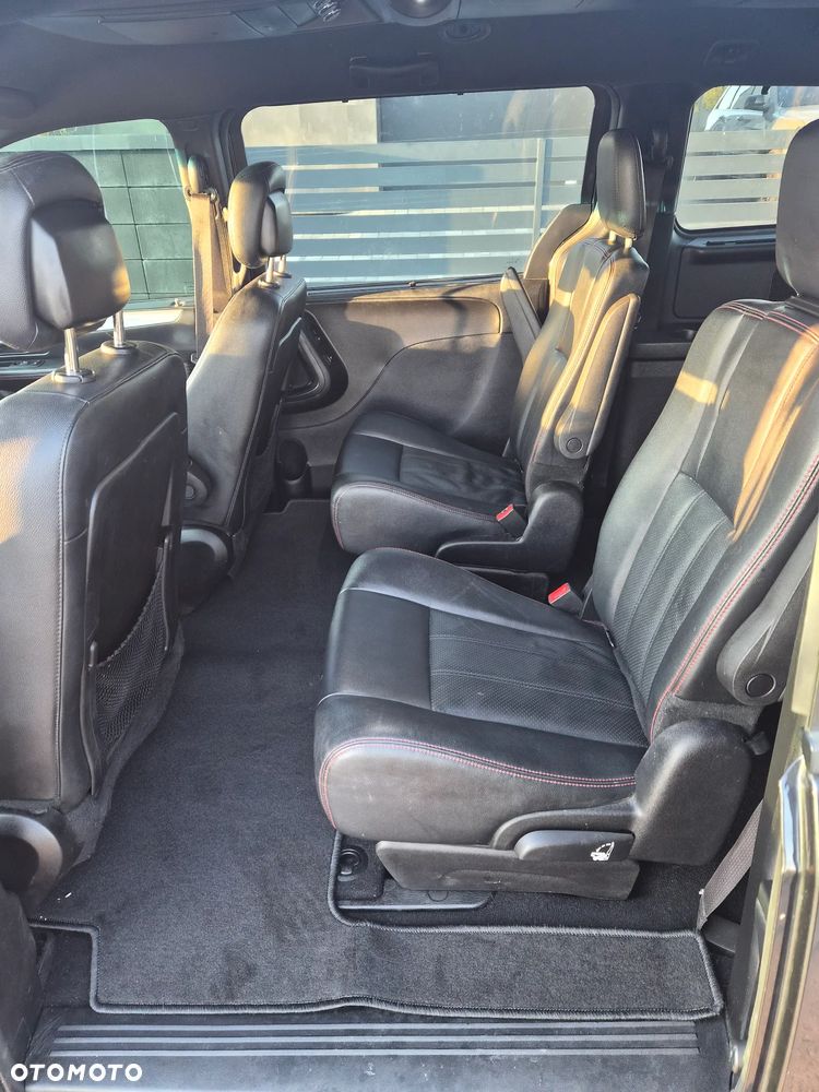 Dodge Grand Caravan 3.6 R/T - 9