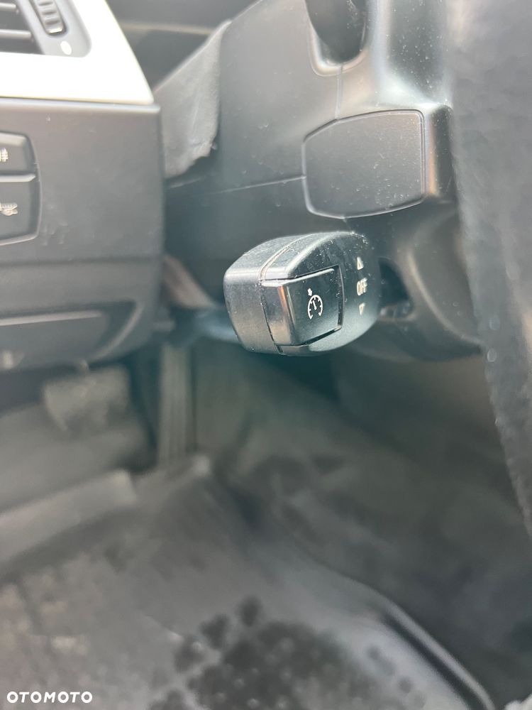 BMW Seria 5 525d - 21