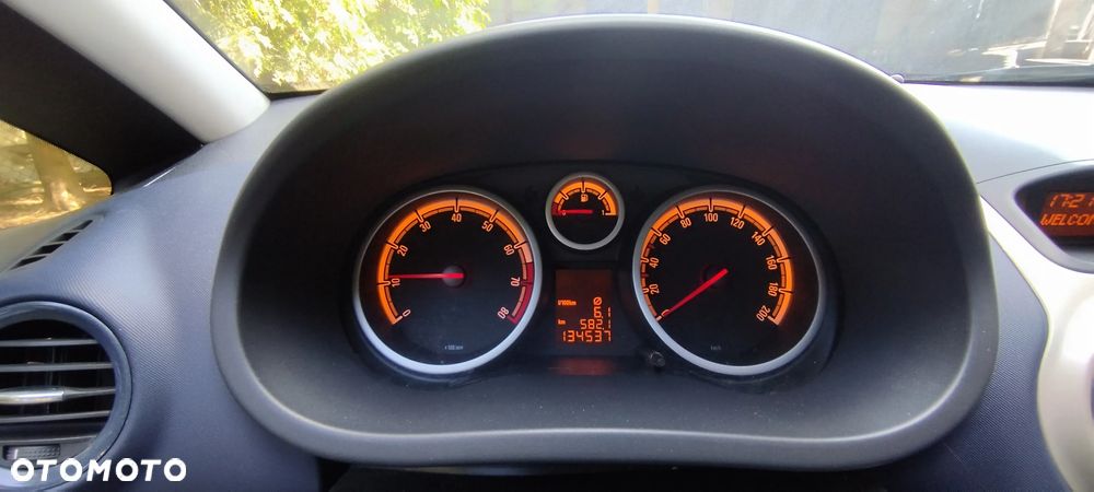 Opel Corsa - 10