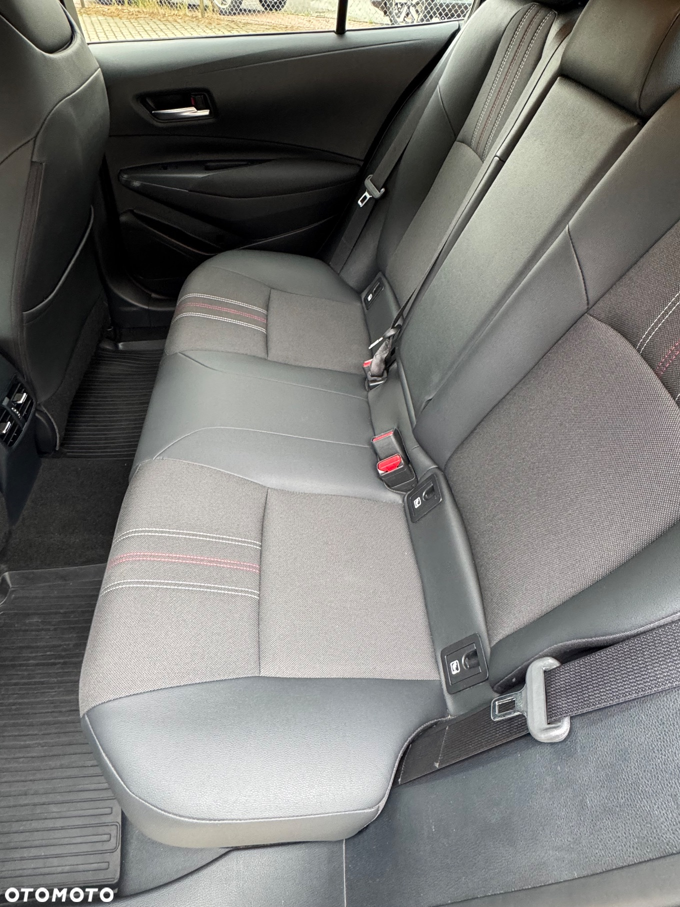 Toyota Corolla 1.8 Hybrid GR Sport Dynamic - 7