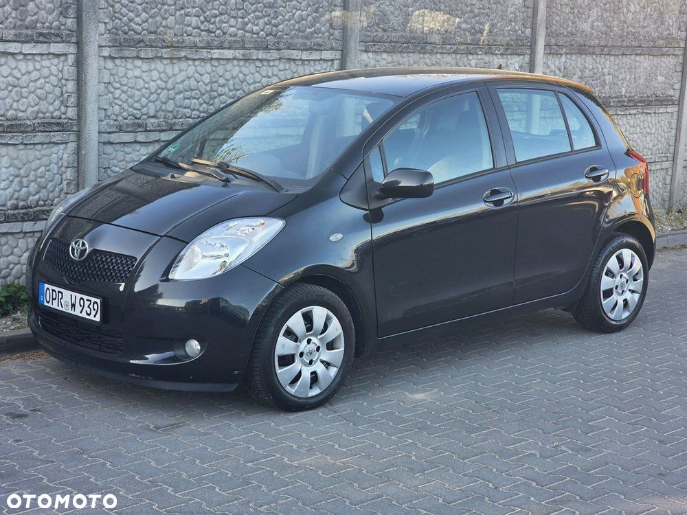 Toyota Yaris 1.3 VVT-i Sol - 1