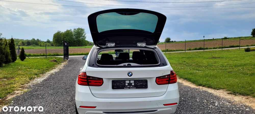 BMW Seria 3 320d DPF Edition Sport - 17