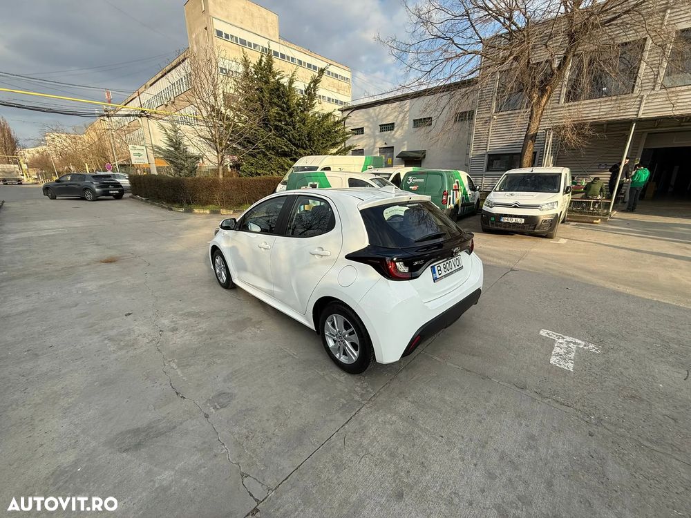 Toyota Yaris 1.5 MT Dynamic - 17