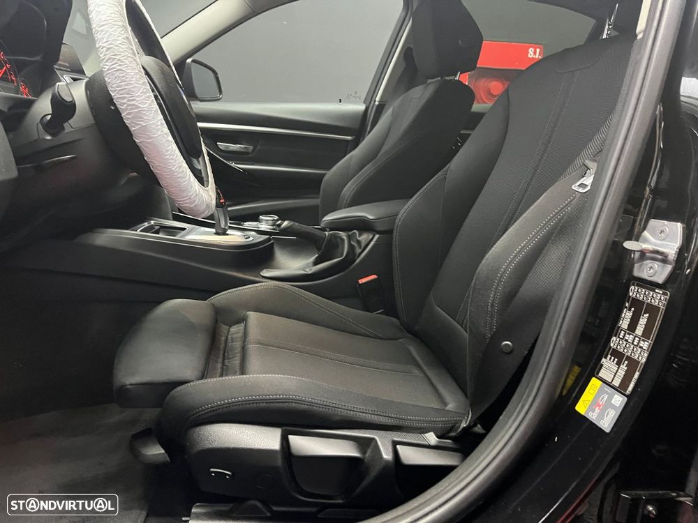 BMW 330 e iPerformance Line Sport - 8