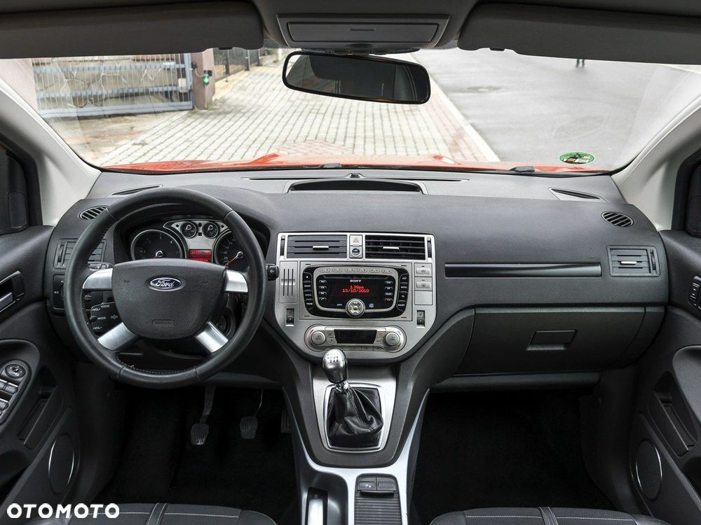 Ford Kuga 2.0 TDCi 2x4 Titanium - 18