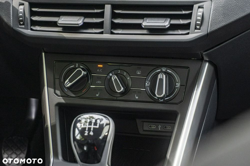 Volkswagen Polo - 22