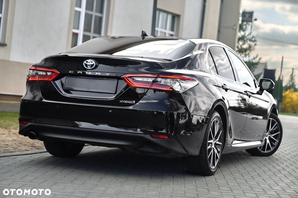 Toyota Camry 2.5 Hybrid Executive CVT - 32