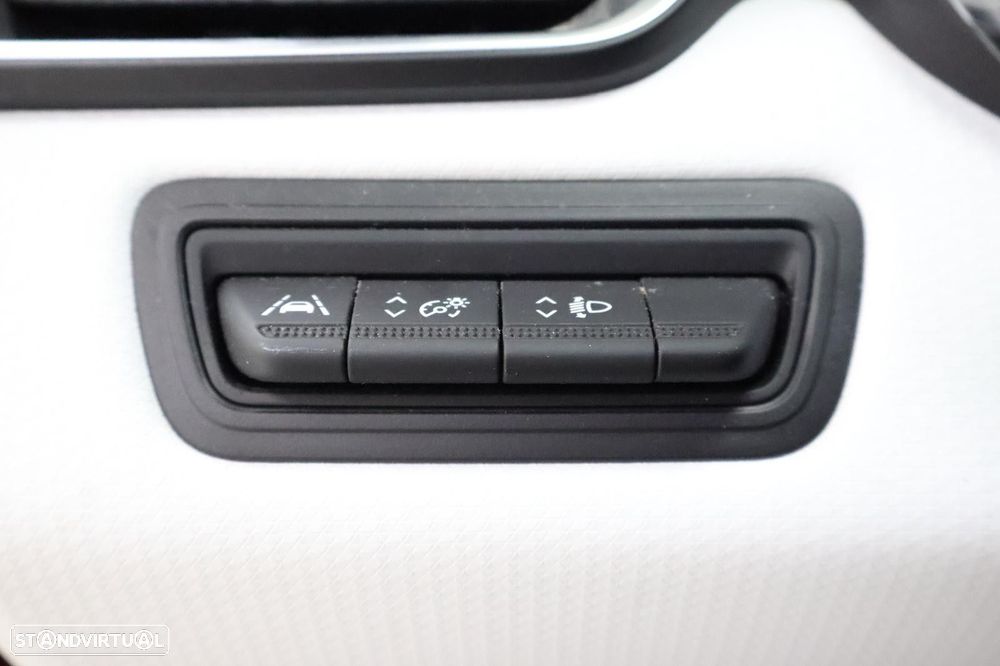 Renault Clio 1.0 TCe Limited CVT - 16