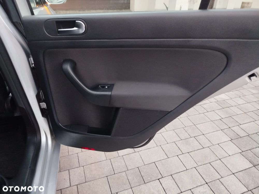 Volkswagen Golf Plus 1.4 Life - 23