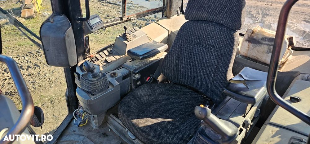Caterpillar CAT D6K Buldozer - 5