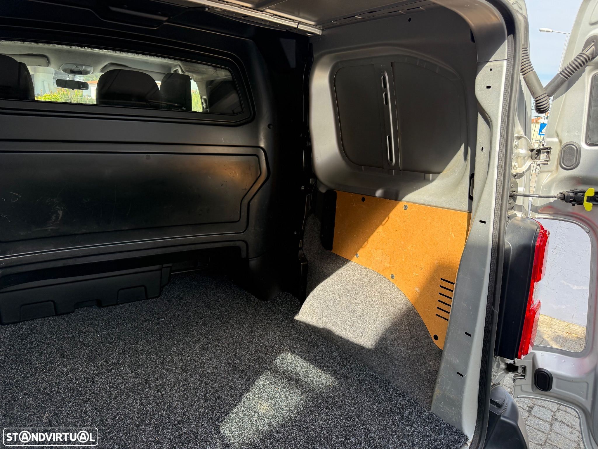 Toyota Proace 1.6 D-4D L1 6L - 16