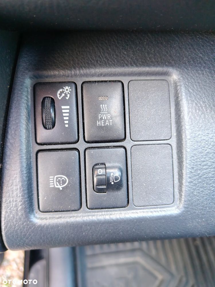 Toyota RAV4 2.2 D-4D Sol - 10