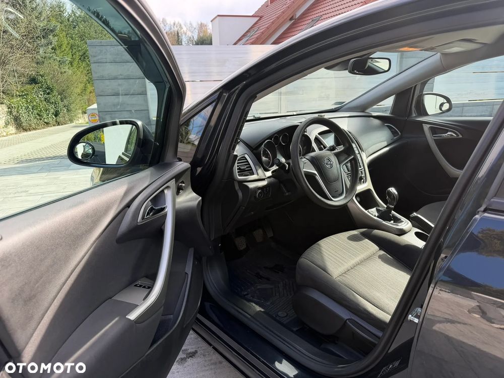 Opel Astra 1.4 T Enjoy - 11