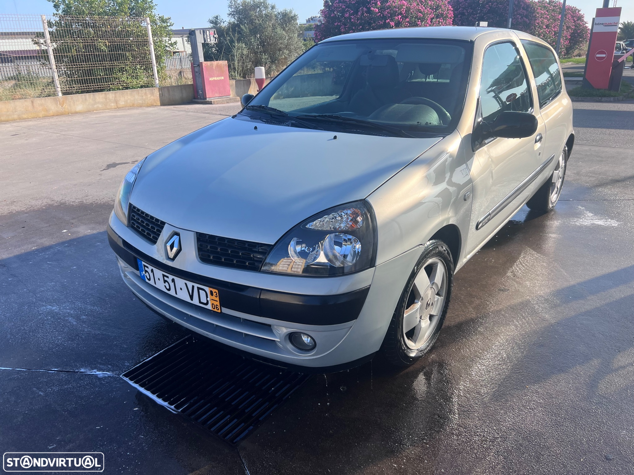 Renault Clio 1.2 16V Confort - 6
